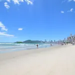 Apto A 200M Da Praia Em Balneario Camboriu Hc1357