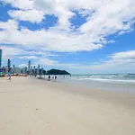 Apto A 200M Da Praia Em Balneario Camboriu Hc1357
